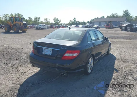 2011 Mercedes-Benz C 300 Sport 4Matic из США, поврежденный, VIN WDDGF8BB1BR152027